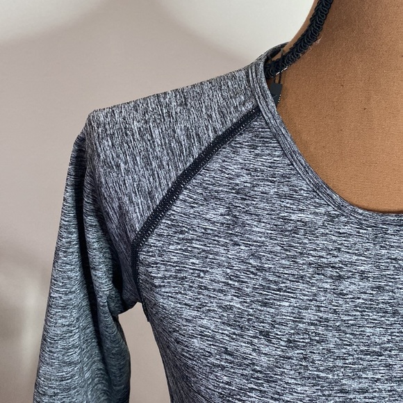 Gymshark hyper-amplify seamless long sleeve crop top in black marl size L - Picture 7 of 11